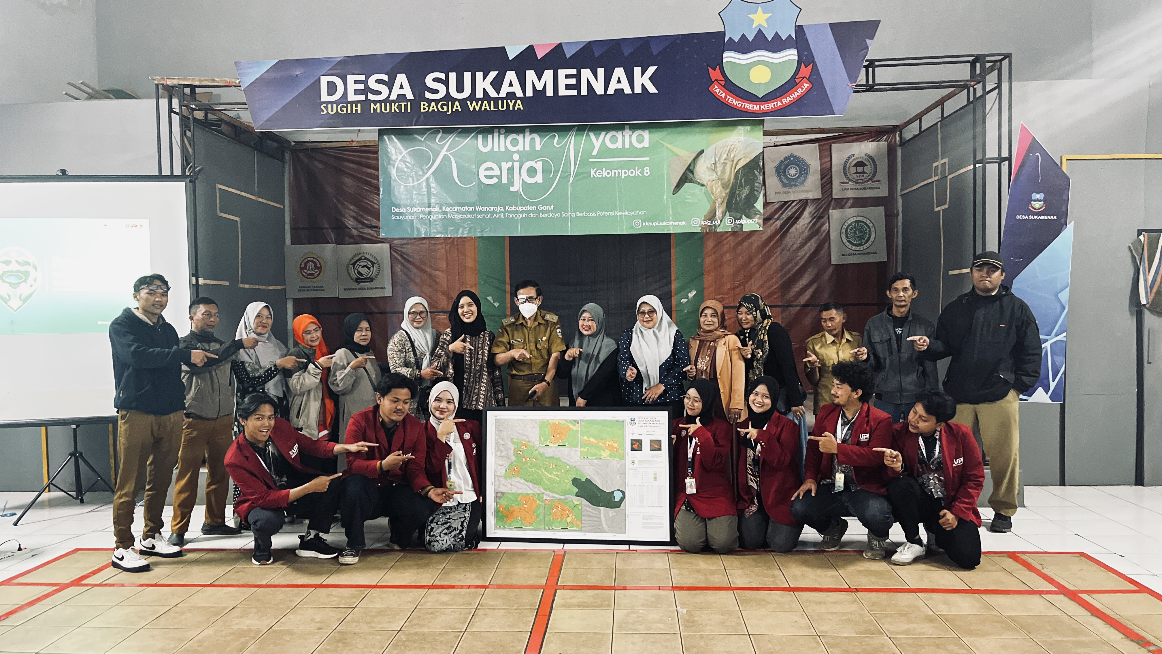 Penutupan bersama warga